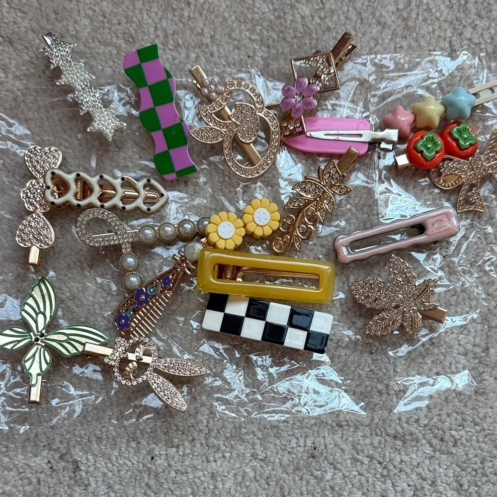 Multicolor Decorative Hair Clips Set - Pink, Yellow, Green, Black & White